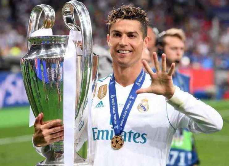  巴黎圣日耳曼官宣与梅西续约两年  